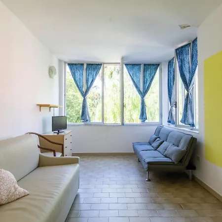 Gorgeous In With Swimming Pool Apartment *