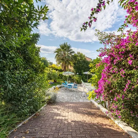 Apartment Gorgeous In With Swimming Pool *